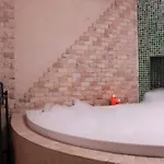 شقة Delux Private Jacuzzi And Sauna Inside The Flat
