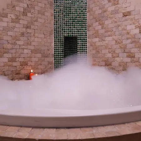 Apartamento Delux Private Jacuzzi And Sauna Inside The Flat *