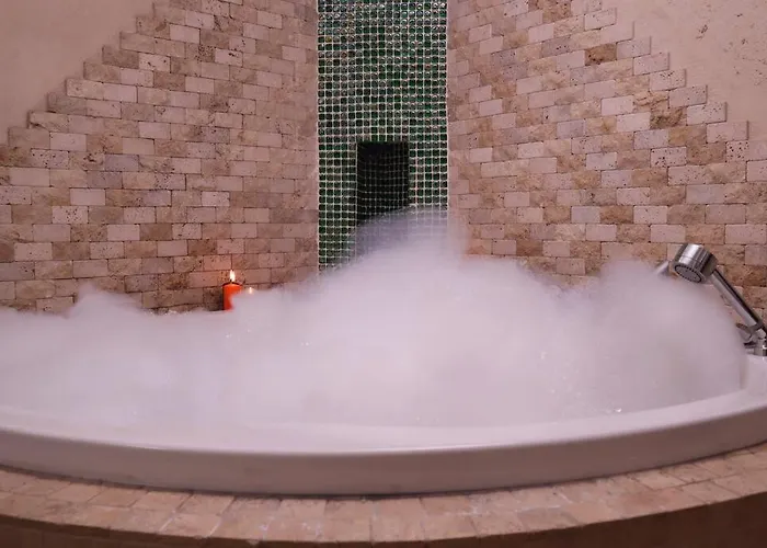 Apartment Delux Private Jacuzzi And Sauna Inside The Flat *