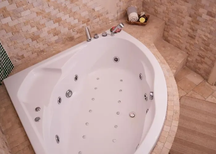 Delux Private Jacuzzi And Sauna Inside The Flat * Istanbul