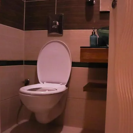شقة Delux Private Jacuzzi And Sauna Inside The Flat