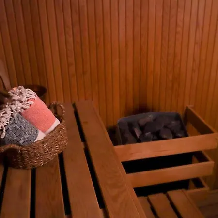 شقة Delux Private Jacuzzi And Sauna Inside The Flat